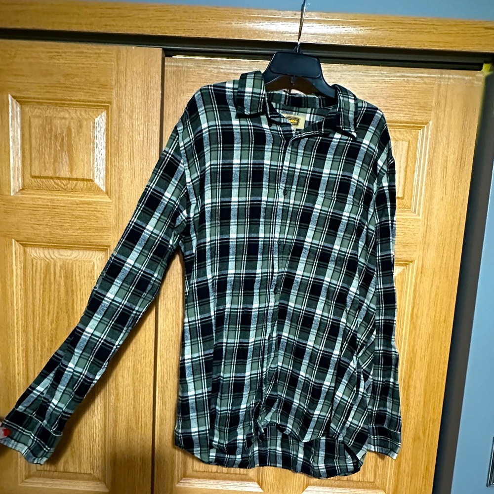 Men’s green flannel